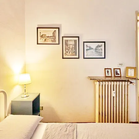 Апартаменты Classic Commenda - Porta Romana - 150 Meters From Mangiagalli Милан