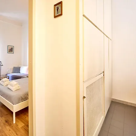 Classic Commenda - Porta Romana - 150 Meters From Mangiagalli Апартаменты *